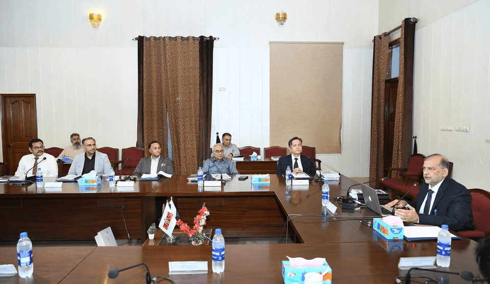 Syndicate members at the UVAS conference table